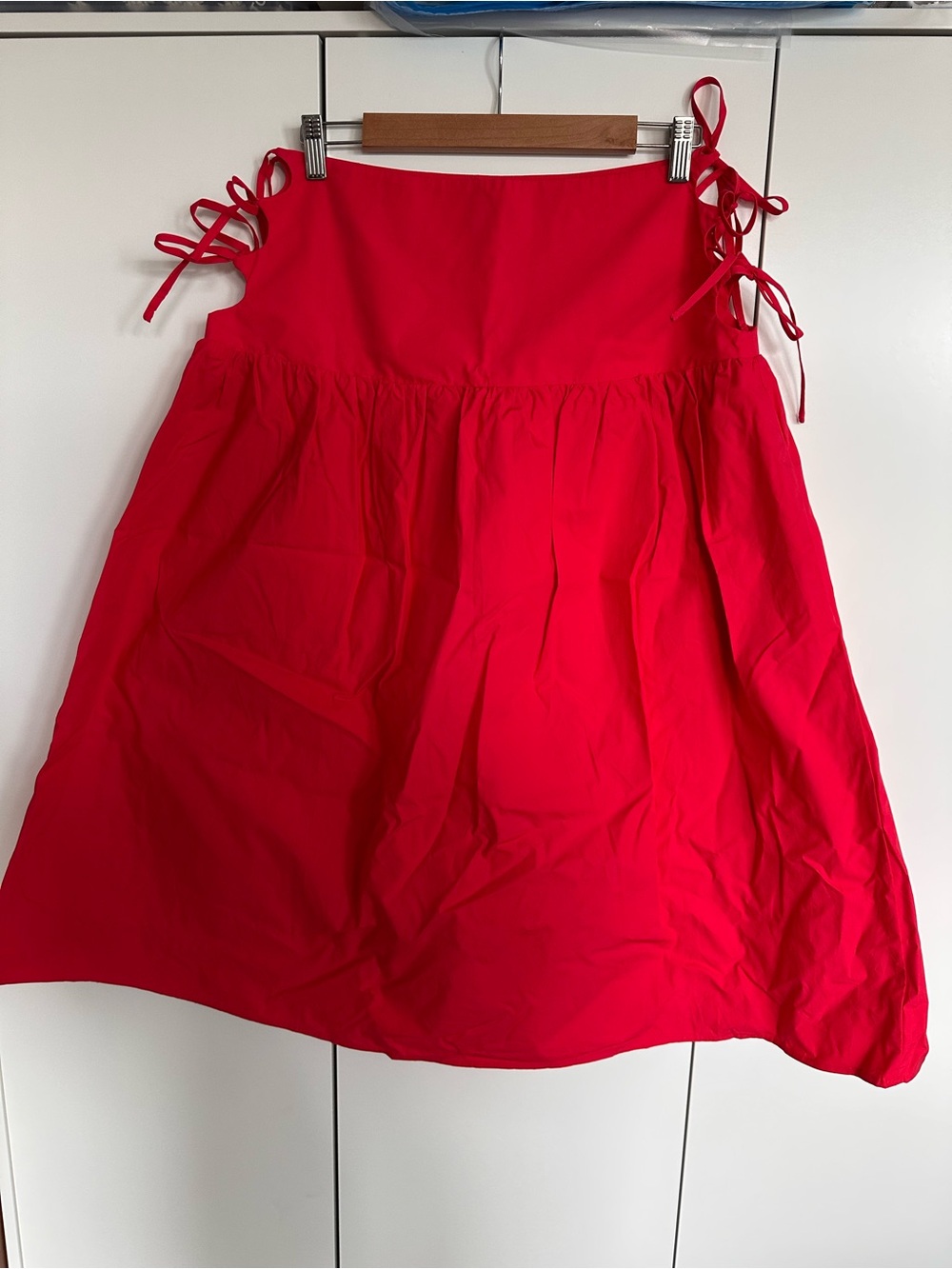 Allina Liu x Lisa says gah red break midi skirt with side bows